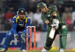 pak decimates sri lanka in twenty20