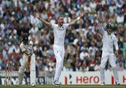 stuart broad to undergo knee surgery