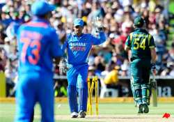 table toppers india aim to stifle cornered aussies