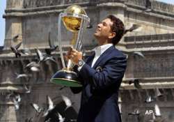 tendulkar declines to speculate on future