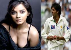 watch hot pics of actress neetu chandra once embroiled in match fixing