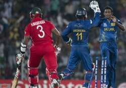 sri lanka beats zimbabwe by 82 runs in world t20