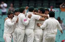 2nd test australia beat india to take 2 0 lead