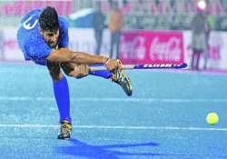 hockey india league jason wilson s double sets up easy win for delhi waveriders