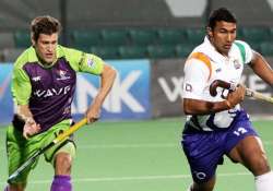 delhi waveriders take on uttar pradesh wizards in hhil