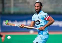 disappointing return for sardar singh at hil auction