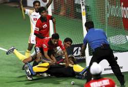 karnataka beat delhi to climb up in wsh standings