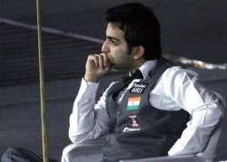 chinese prodigy knocks out pankaj advani in world snooker