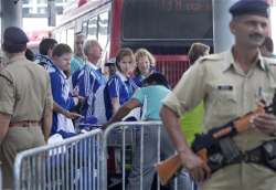 australian athletes arrive in delhi for cwg