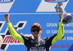 san marino gp valentino rossi wins as marc marquez falls