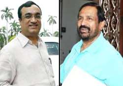 kalmadi hits back at maken demands his exit