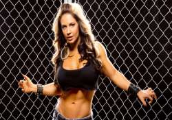 meet recently retired hot wwe diva kaitlyn