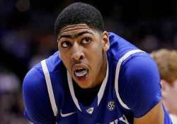 nba anthony davis injures left hand