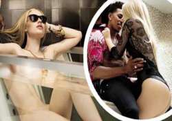 nba star nick young s gf iggy azalea in see through bathtub photo shoot