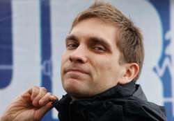 petrov unwell ahead of japan gp