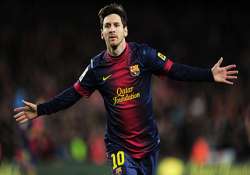 barcelona looks for lionel messi s return