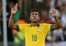 brazilian midfielder paulinho signs deal with tottenham