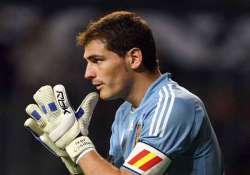 casillas future takes spotlight against galatasaray