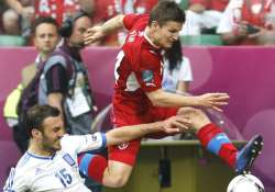 czech republic beats greece 2 1 at euro 2012