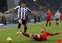 di natale helps udinese beat roma 2 0