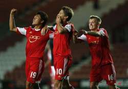 english premier league southampton beats crystal palace 2 0