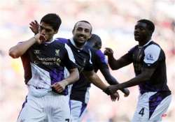 english premier league suarez scores 2 as liverpool beats sunderland 3 1