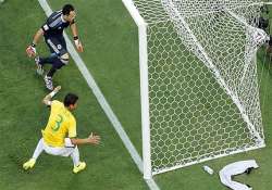 fifa world cup brazil leads colombia 1 0 at halftime at world cup