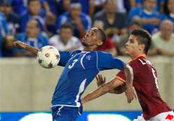 fights disrupt roma s 2 1 win over el salvador