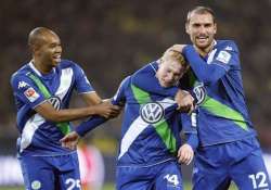 wolfsburg win bremen upset dortmund in bundesliga