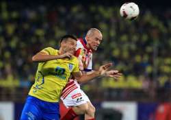 isl atk overcome kerala blasters 3 2