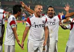 isl northeast united lock horns with chennaiyin fc