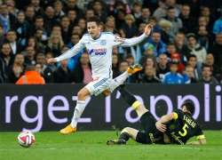 french league leader marseille beats nantes 2 0