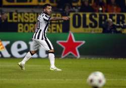 juventus beats dortmund to qualify for cl quarters