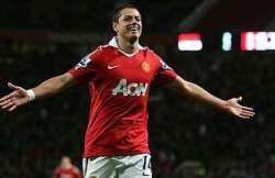 hernandez sends man united to quarter finals