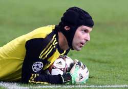 chelsea fans threaten cech on twitter