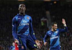 welbeck scores arsenal winner vs old club man united