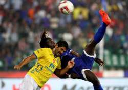 isl chennai start favourites against kerala in semi finals