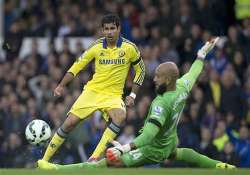 epl wild chelsea win capitalizes on man city slip up