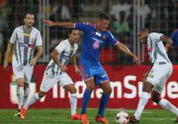 isl atletico de kolkata prevail over fc goa in tie breaker to advance to final