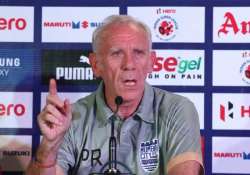 isl reid wants mumbai defence to hold up against kerala