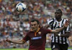 juventus beats roma 1 0 to set new serie a record