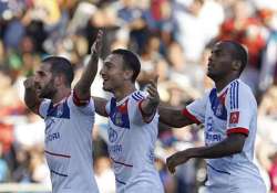 lyon beats marseille 4 1 in french league