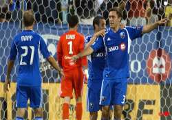 lyon beats montreal in penalty shootout