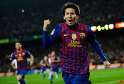 messi s 4 goals help barcelona beat valencia 5 1