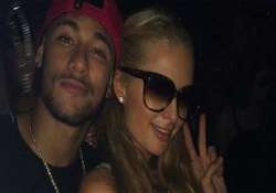 neymar enjoys recovery time with paris hilton