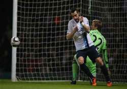 rampant man city through to league cup final