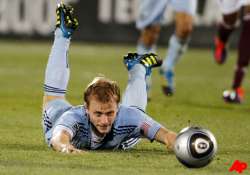 sporting kansas city beats colorado 2 0