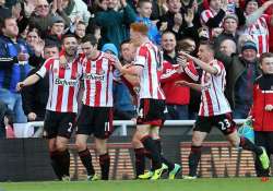 sunderland stuns man city 1 0 in premier league