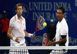 bhupathi and nestor win in straight sets