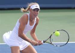 caroline wozniacki comes back for win at connecticut open